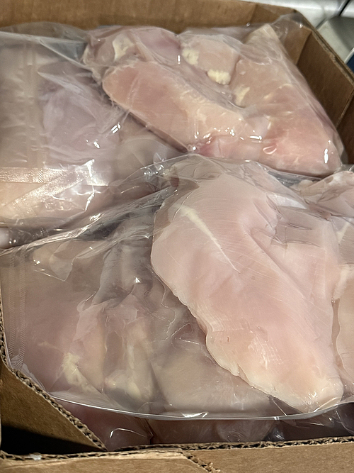 FRESH: 40 lbs Case of Boneless Skinless Chicken Breast